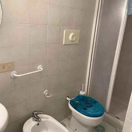 Rosa Marina Frontline 게스트하우스 오스투니