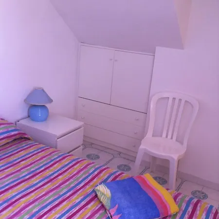 Rosa Marina Frontline Pensión