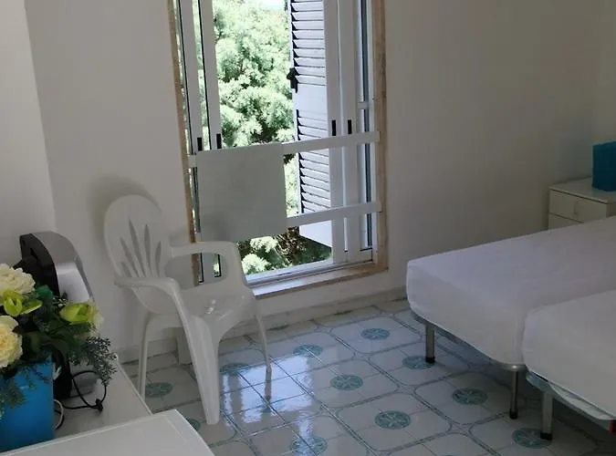 בית הארחה Rosa Marina Frontline *