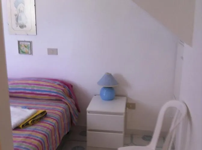 Rosa Marina Frontline בית הארחה אוסטוני