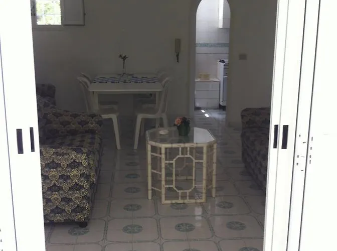 Rosa Marina Frontline בית הארחה